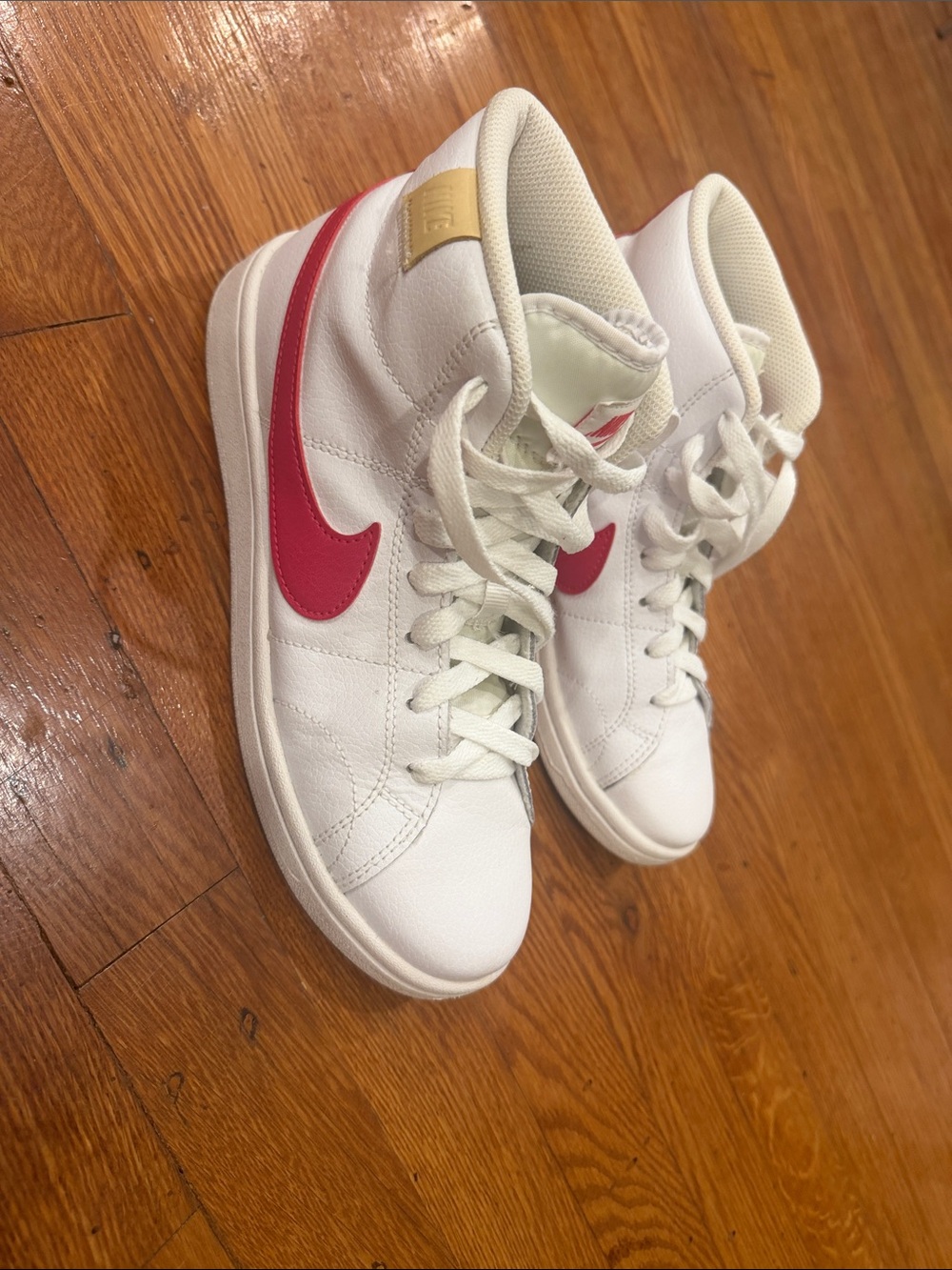 size 7.5 Women's sneakers White Sneakers with Pink Swoosh